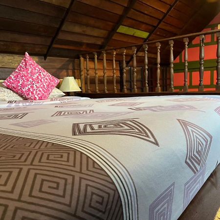 Tamarind Guesthouse Phra Nakhon Si Ayutthaya Dış mekan fotoğraf