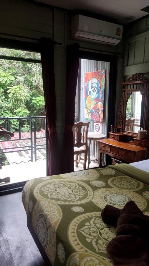 Tamarind Guesthouse Phra Nakhon Si Ayutthaya Dış mekan fotoğraf