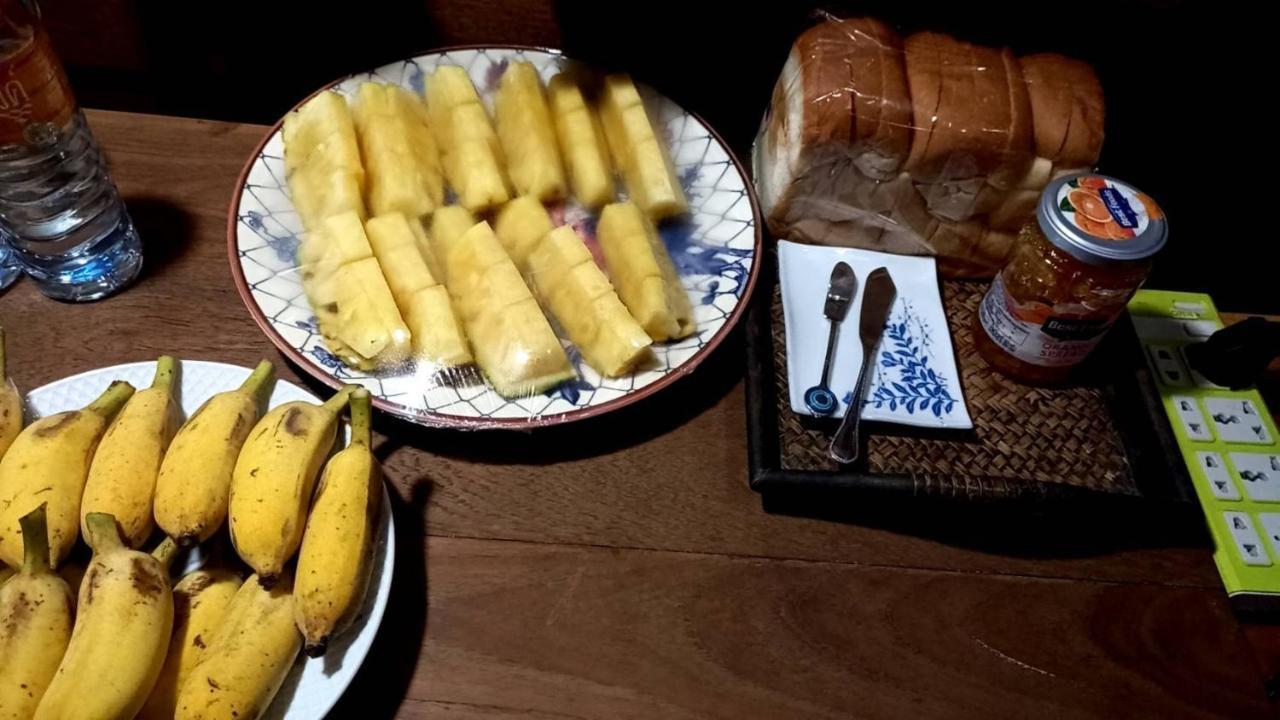 Tamarind Guesthouse Phra Nakhon Si Ayutthaya Dış mekan fotoğraf