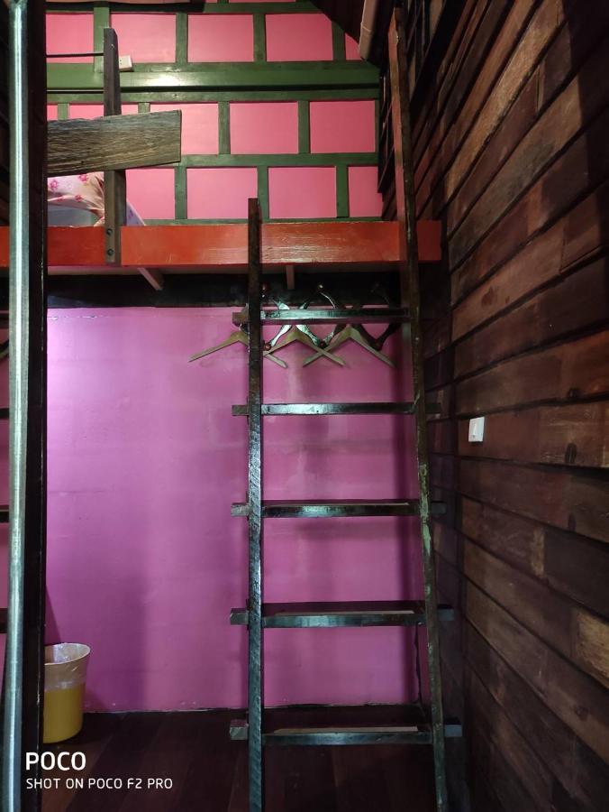 Tamarind Guesthouse Phra Nakhon Si Ayutthaya Dış mekan fotoğraf
