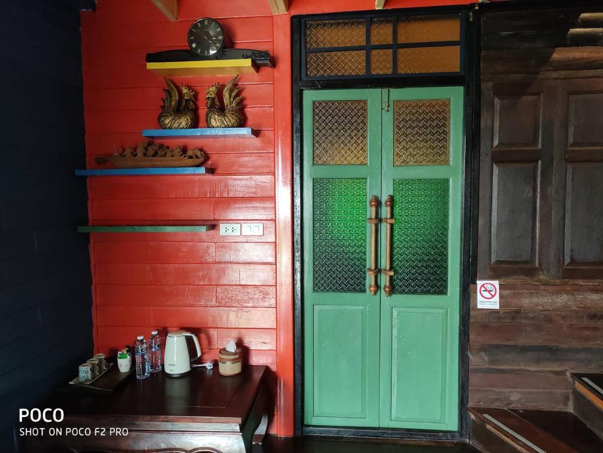 Tamarind Guesthouse Phra Nakhon Si Ayutthaya Dış mekan fotoğraf