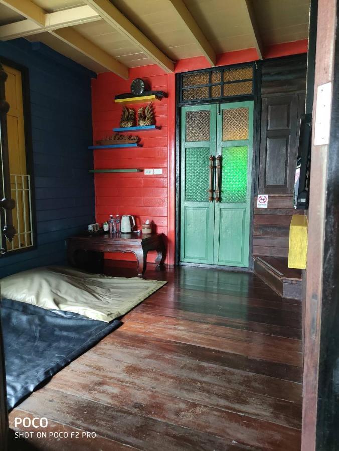 Tamarind Guesthouse Phra Nakhon Si Ayutthaya Dış mekan fotoğraf