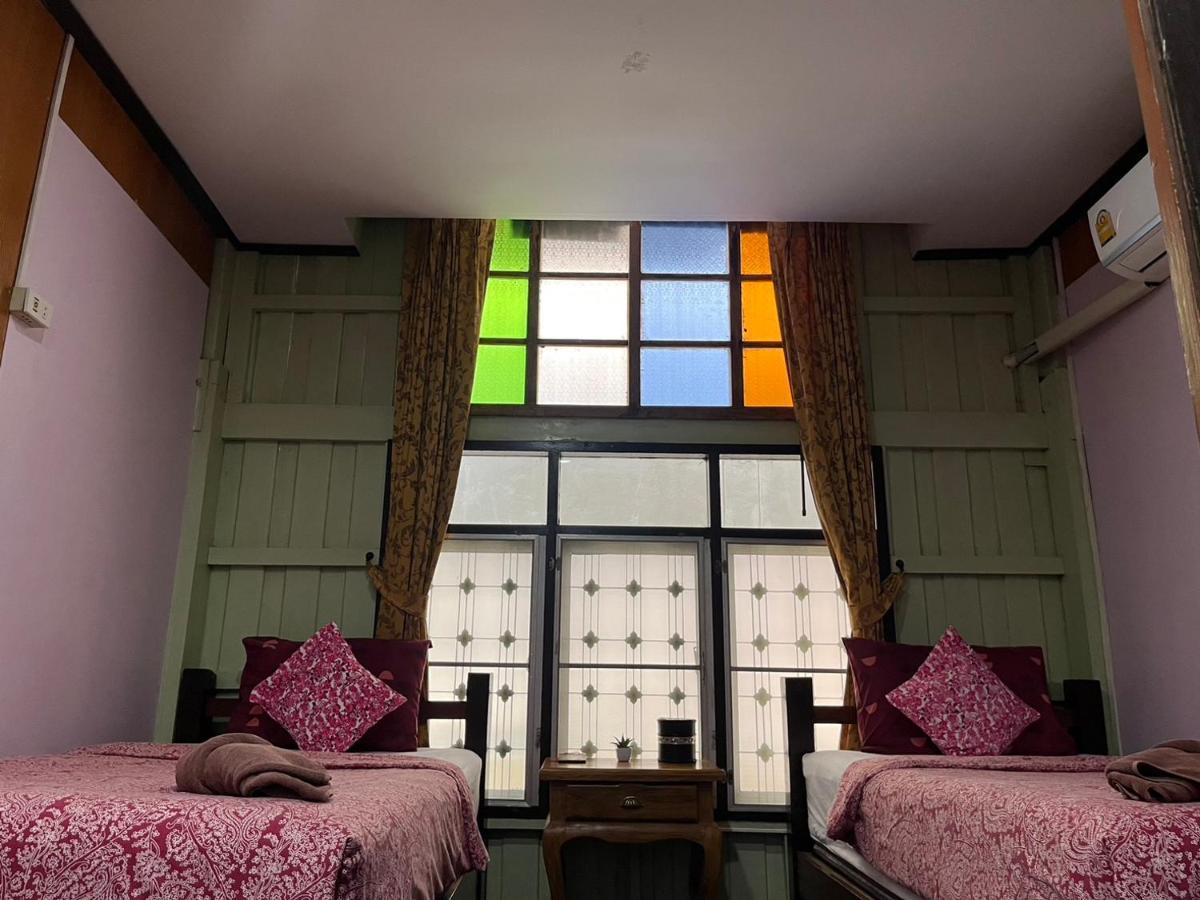 Tamarind Guesthouse Phra Nakhon Si Ayutthaya Dış mekan fotoğraf